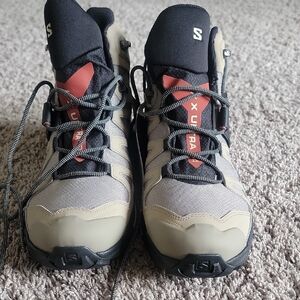 Salomon X Ultra mid Boots in Tan and Black